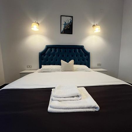 Cochet Boutique Hotell Târgu Jiu Eksteriør bilde