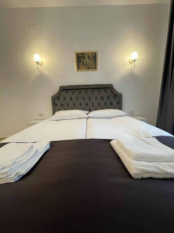 Cochet Boutique Hotell Târgu Jiu Eksteriør bilde