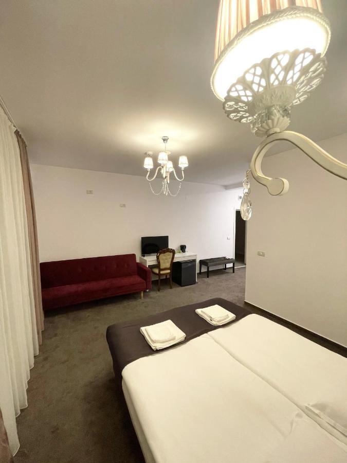 Cochet Boutique Hotell Târgu Jiu Eksteriør bilde