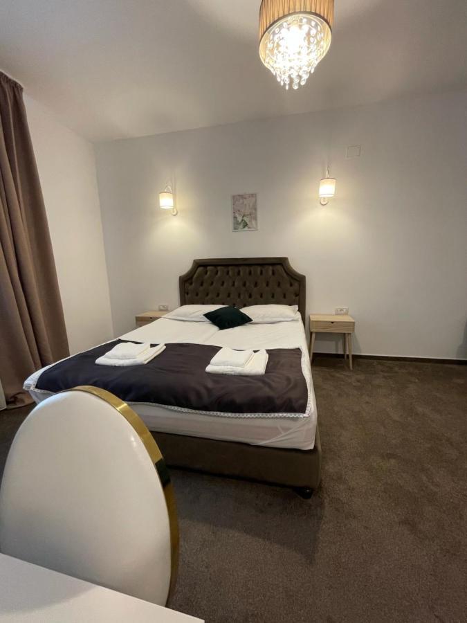Cochet Boutique Hotell Târgu Jiu Eksteriør bilde