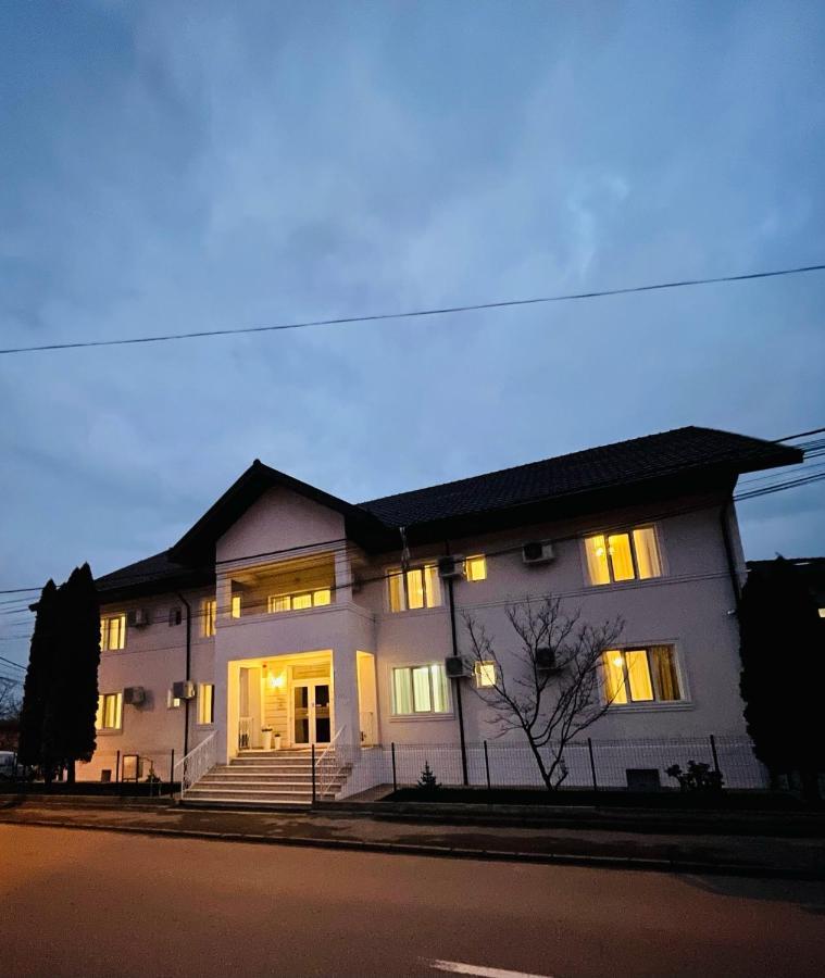 Cochet Boutique Hotell Târgu Jiu Eksteriør bilde