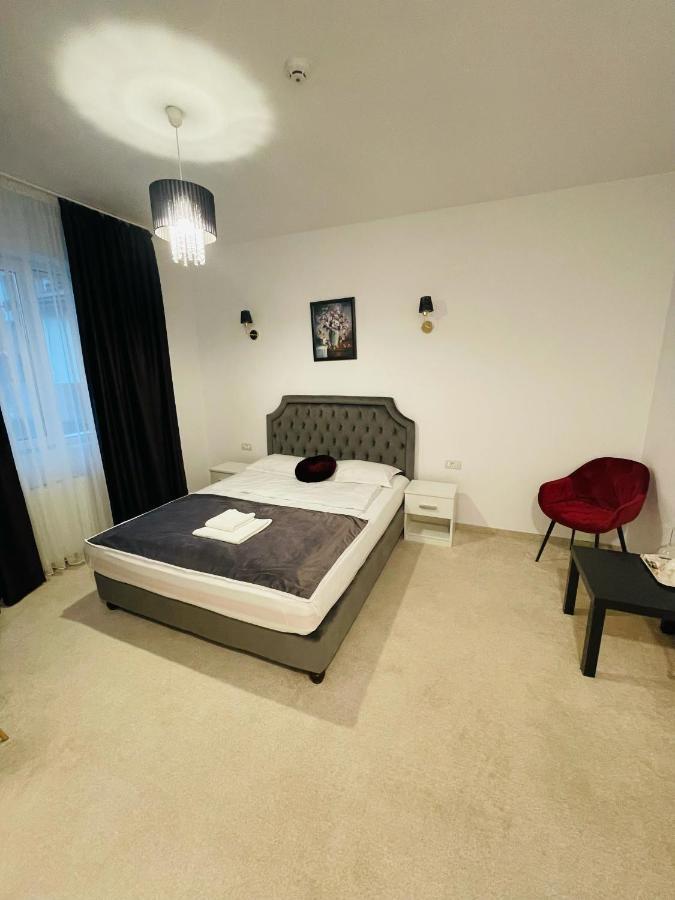 Cochet Boutique Hotell Târgu Jiu Eksteriør bilde