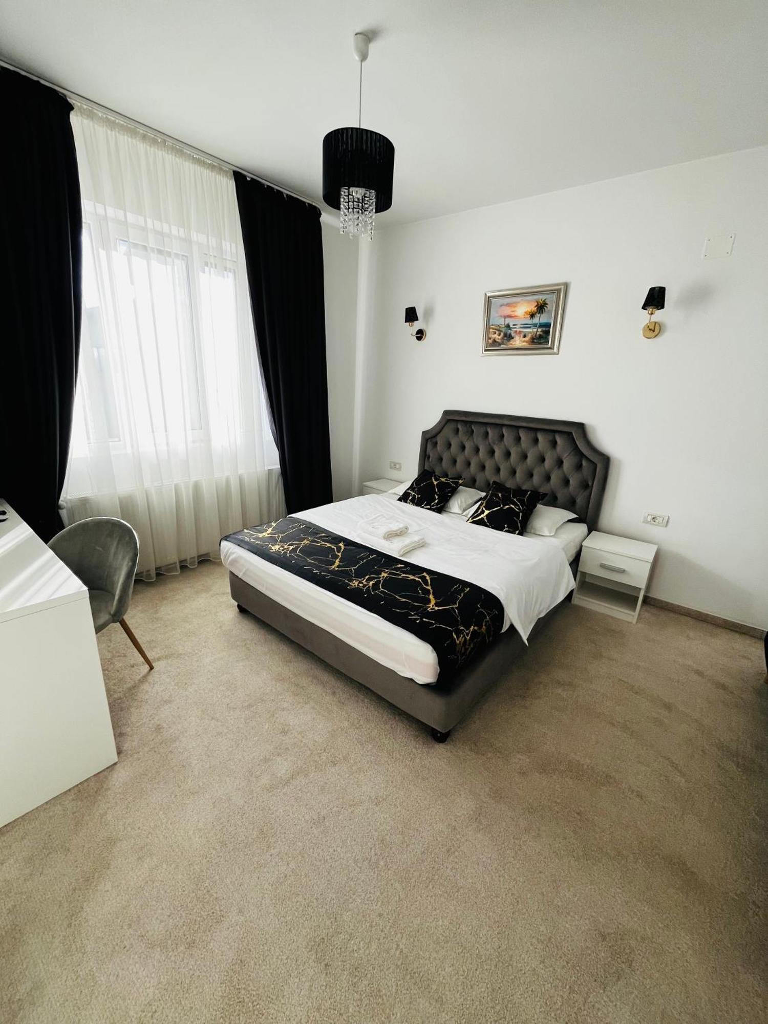 Cochet Boutique Hotell Târgu Jiu Eksteriør bilde