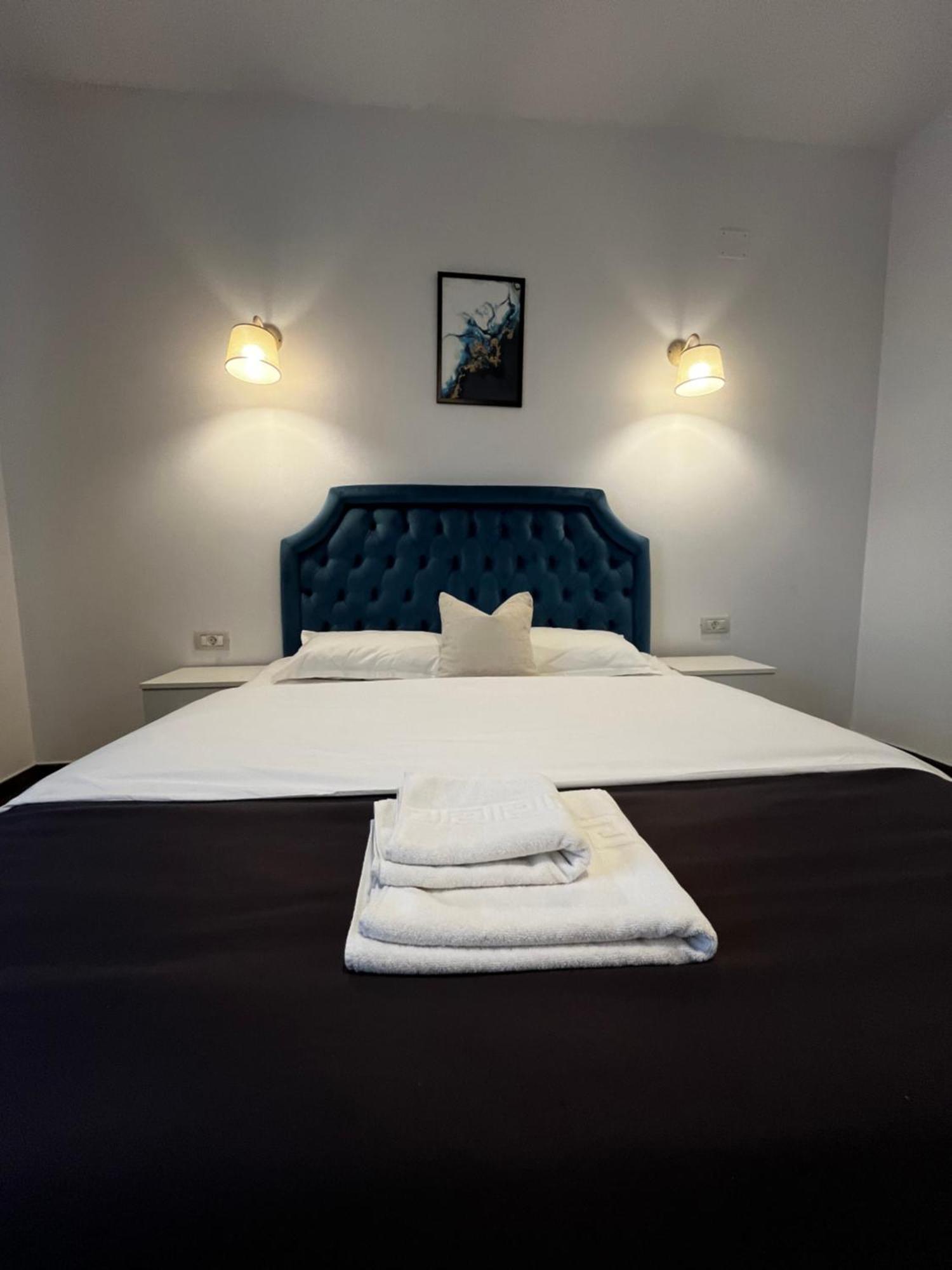 Cochet Boutique Hotell Târgu Jiu Eksteriør bilde