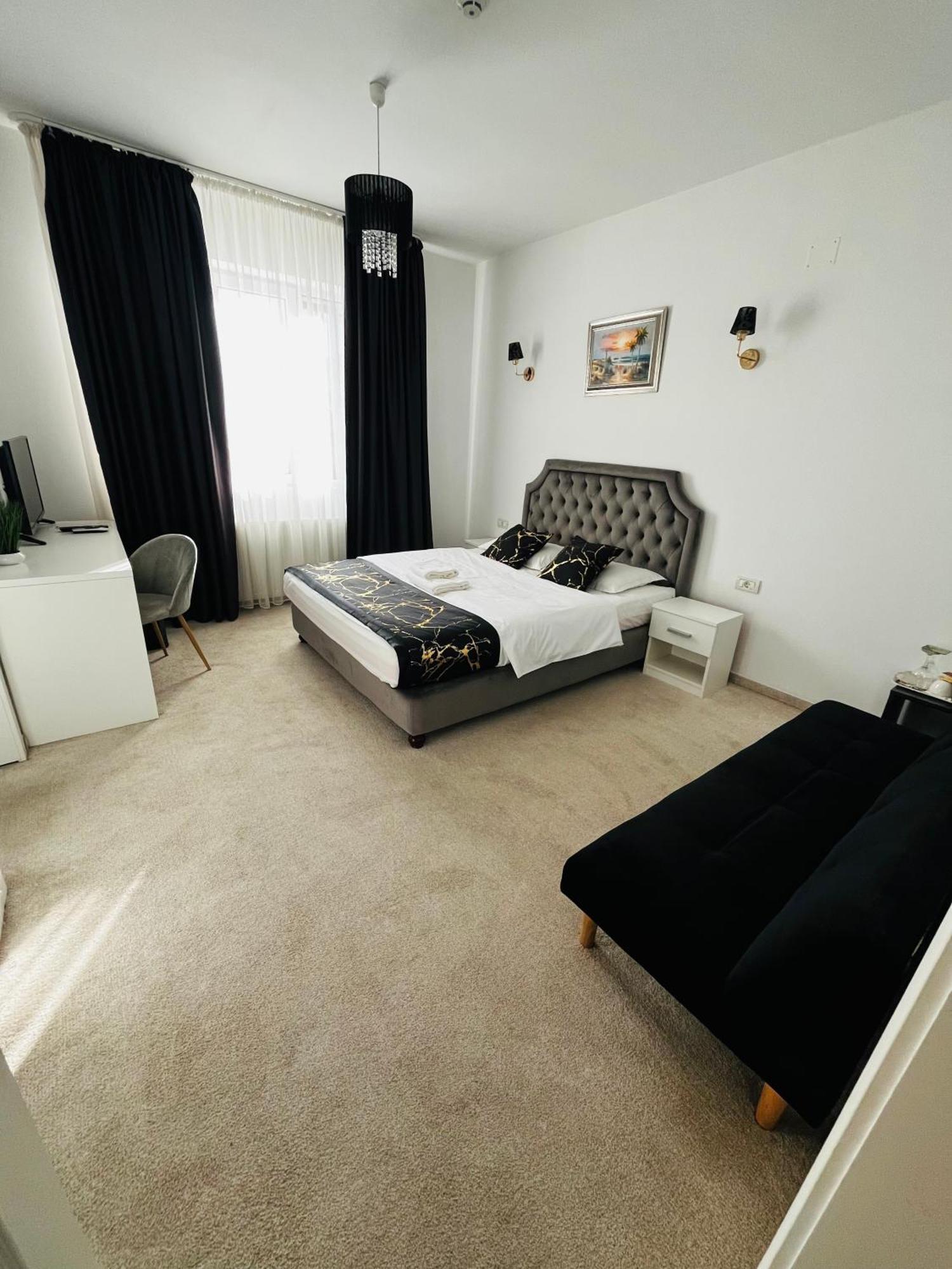 Cochet Boutique Hotell Târgu Jiu Eksteriør bilde