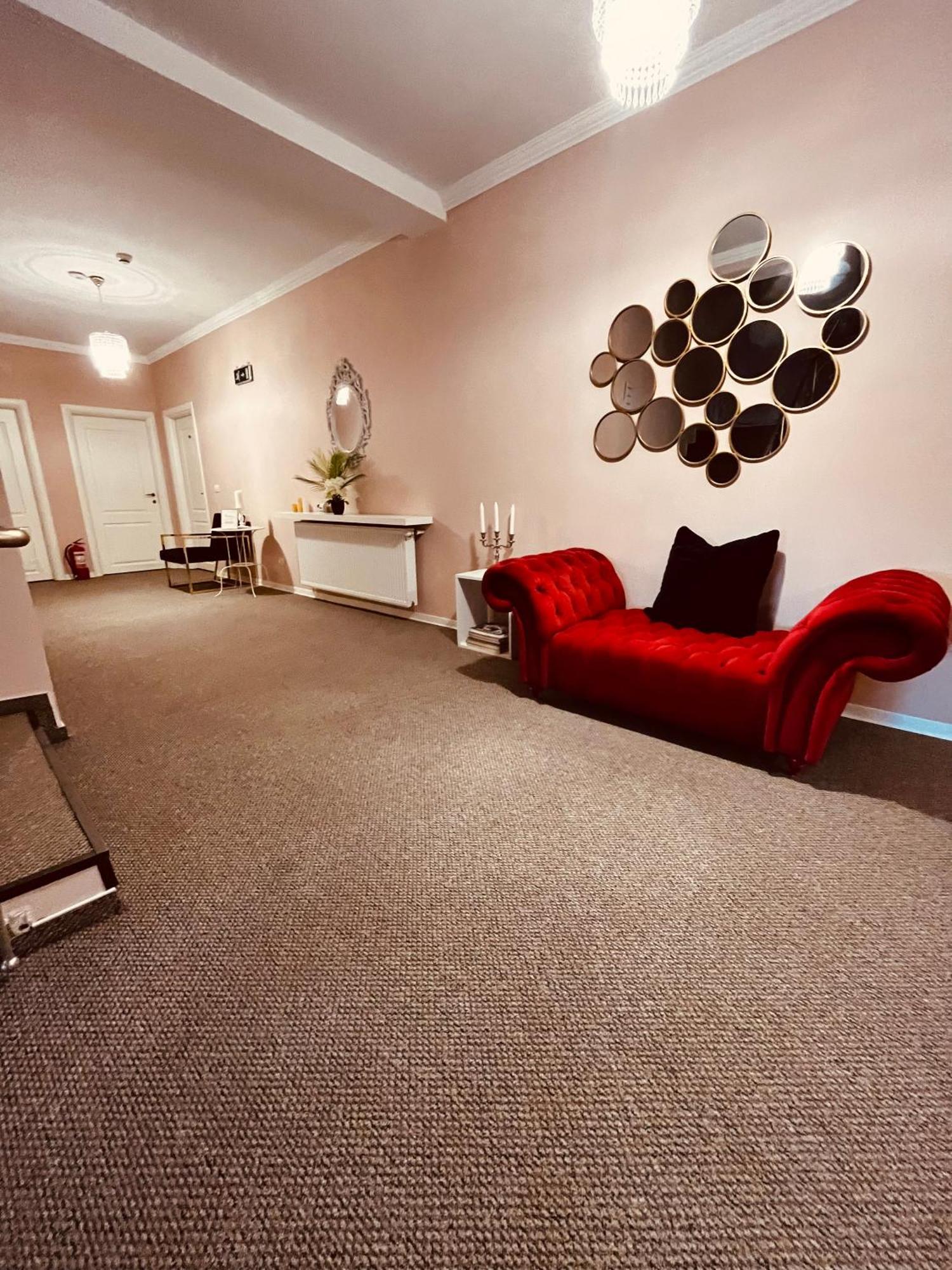 Cochet Boutique Hotell Târgu Jiu Eksteriør bilde